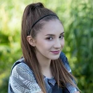 Meet your Posher, Zoe