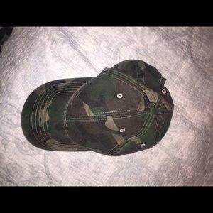 Camo baseball cap