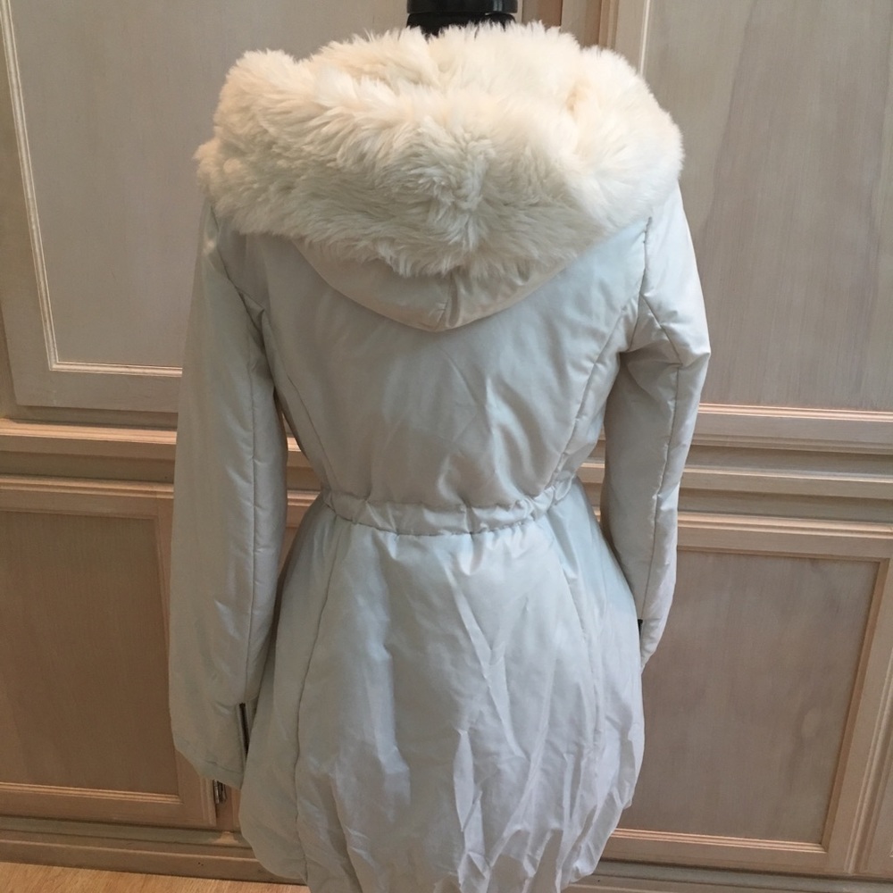 BCBG jacket with fur hoodie - Picture 2 of 4