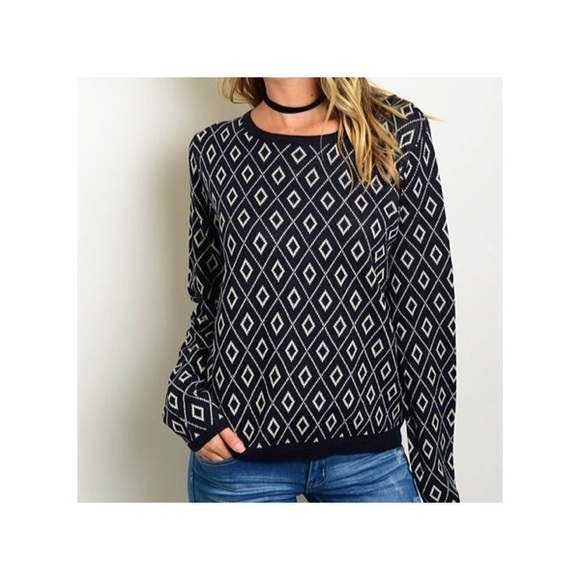 New!! navy and cream sweater - Picture 2 of 3