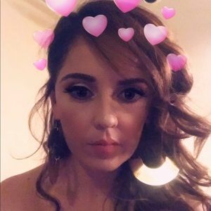 Meet your Posher, Leticia