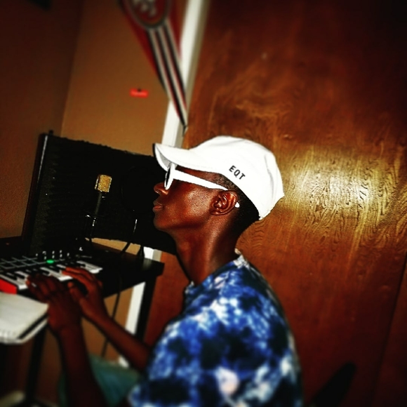 Meet your Posher, Gabriel - Picture 1 of 1