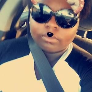 Meet your Posher, Tenisha