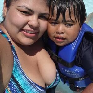 Meet your Posher, Yanet