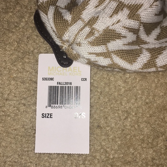 Authentic Michael Kors Beanie - Picture 2 of 3