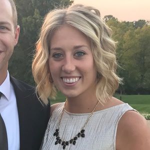 Meet your Posher, Abbey