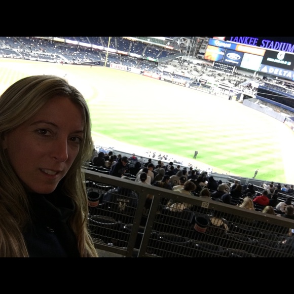 Meet your Posher, Jennifer - Picture 1 of 1