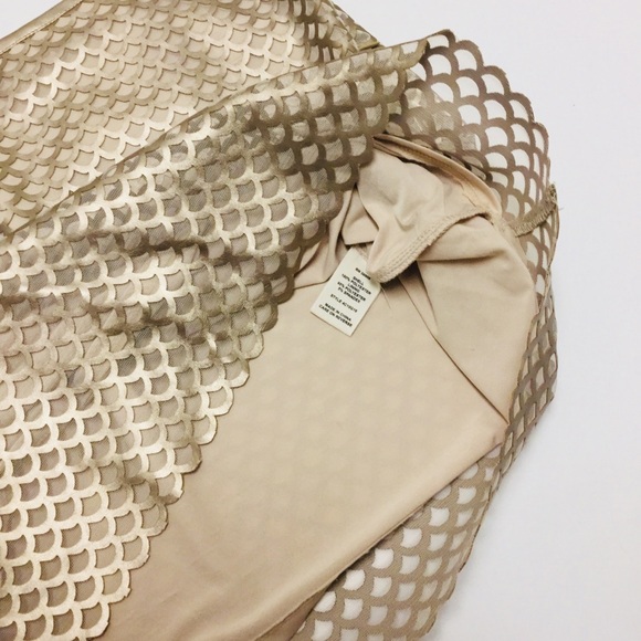 CHELSEA & VIOLET SCALED FAUX LEATHER MESH SKIRT - Picture 7 of 8