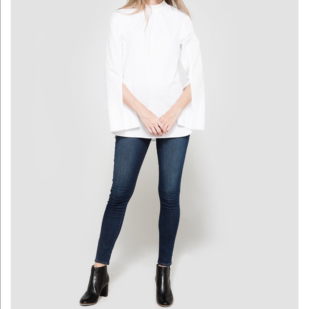 Like new FRAME denim jeans