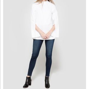 Like new FRAME denim jeans