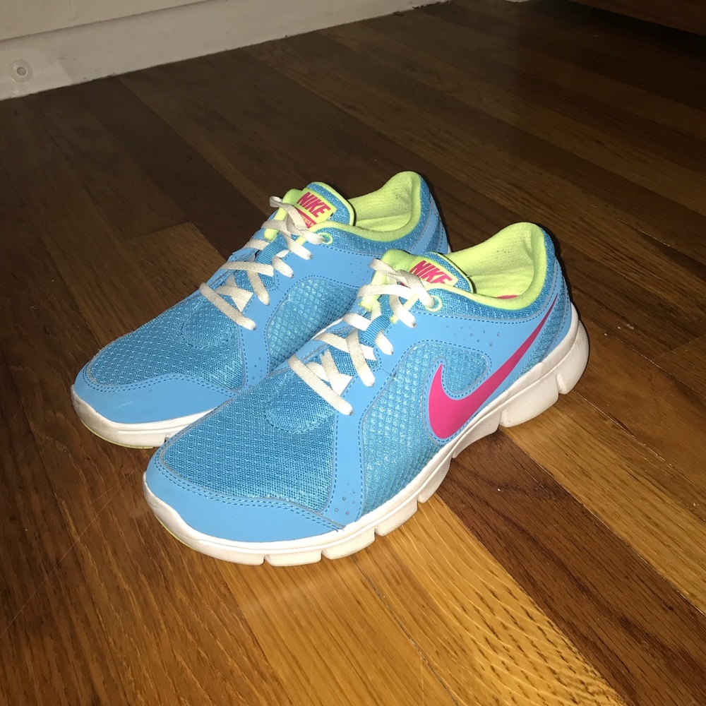 NIKE BLUE & PINK RUNNING SHOES
