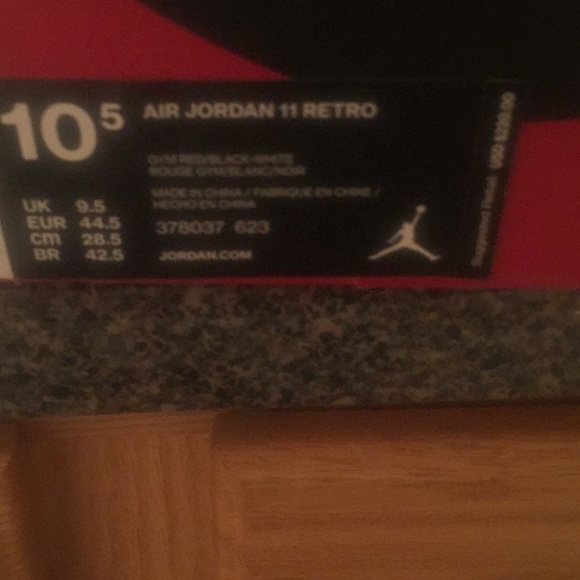 Jordan Retro 11 - Picture 2 of 7