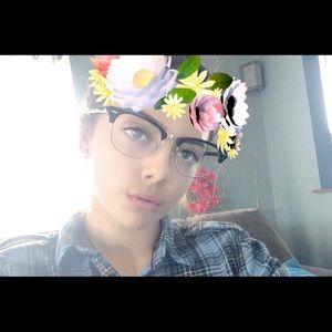 Meet your Posher, Mia