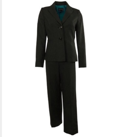 NWT $219 EVAN PICONE Pinstripe Career Suit  FREE SHIPPING Sz 8 Petite - Picture 1 of 14