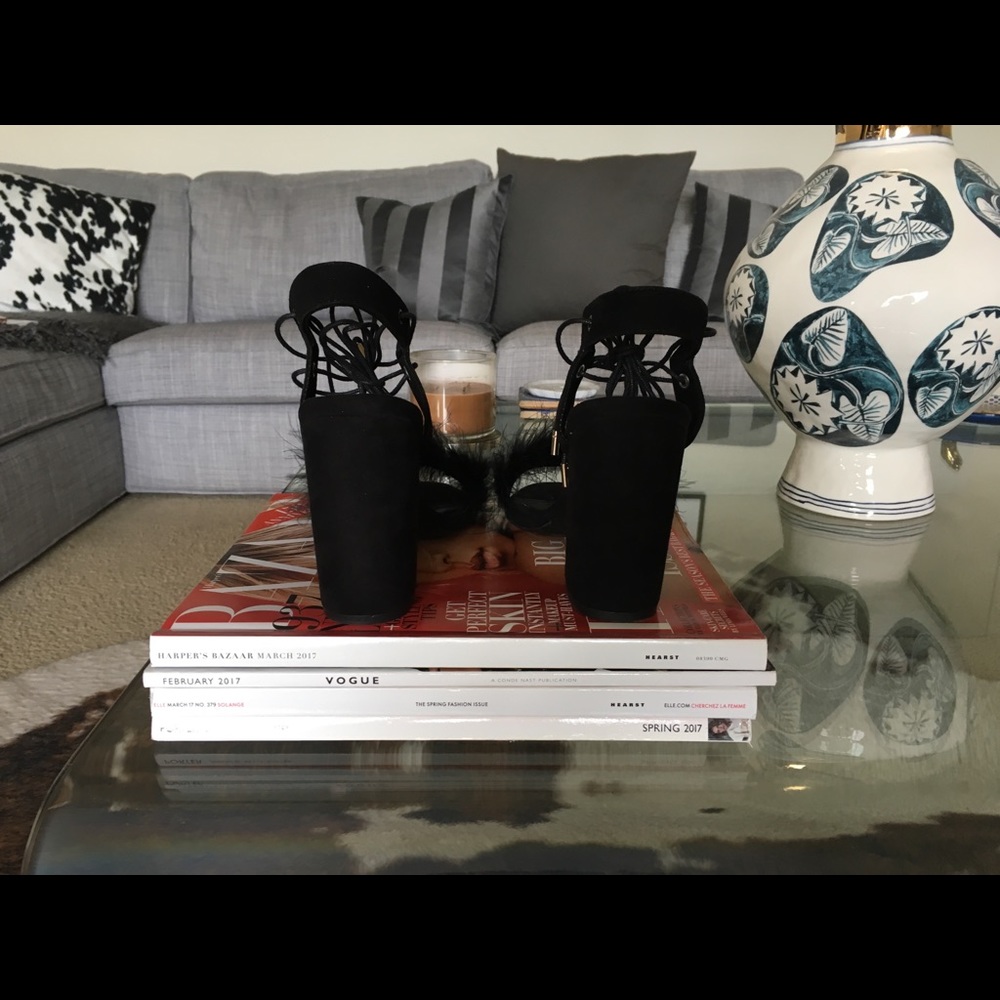 Sandals - Picture 3 of 4