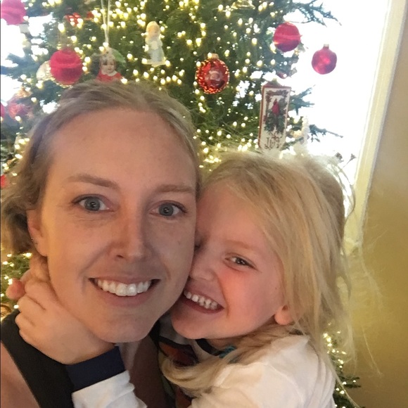 Meet your Posher, Kelli - Picture 1 of 1