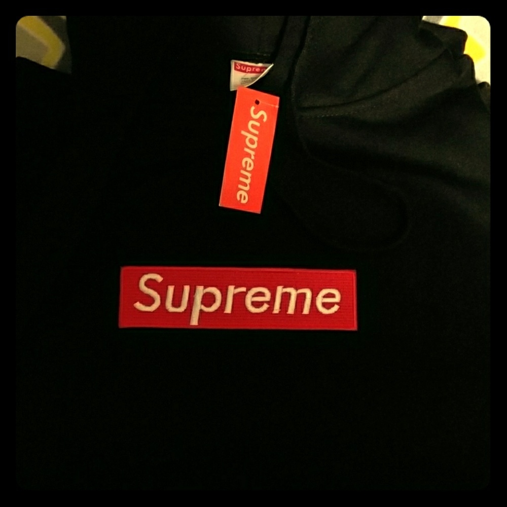 Supreme Hoodie