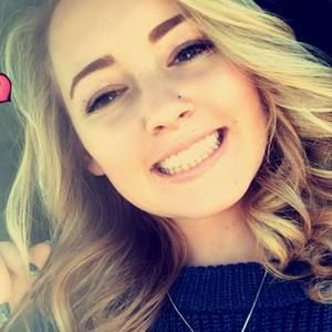 Meet your Posher, Kayla