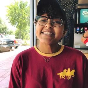 Meet your Posher, Chloe