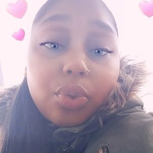 Meet your Posher, Deondra