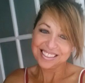 Meet your Posher, Joni