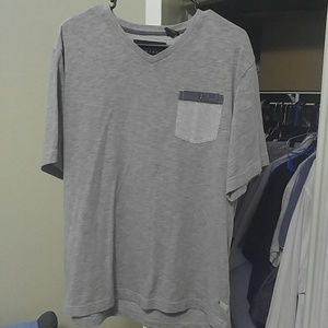XL Sean John V-neck shirt