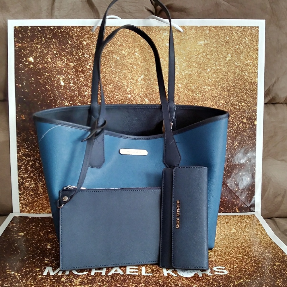 NWT Michael kors tote shoppers bag w/ wallet