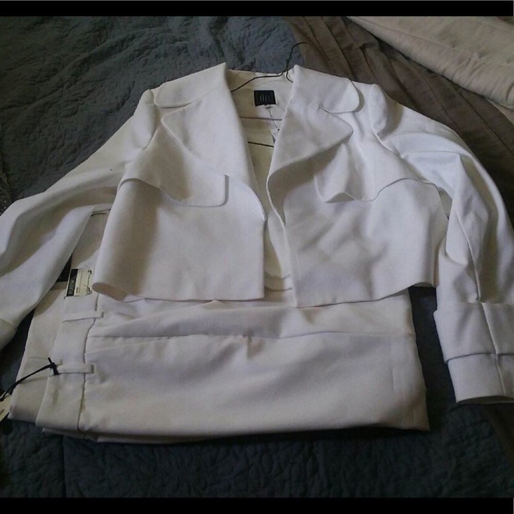 “The Limited” White suit ankle length pants