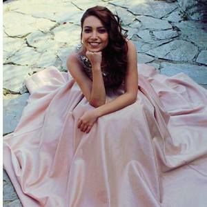 Meet your Posher, Sezenn