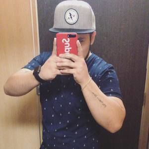 Meet your Posher, Luis