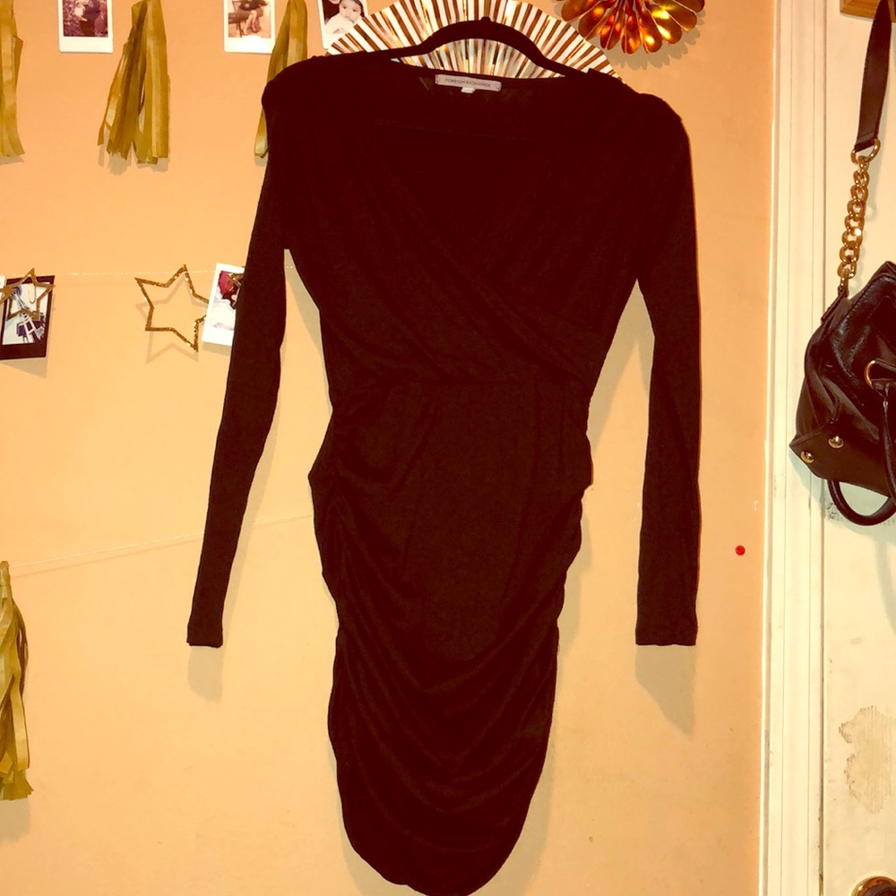 Black v-neck/long sleeve dress