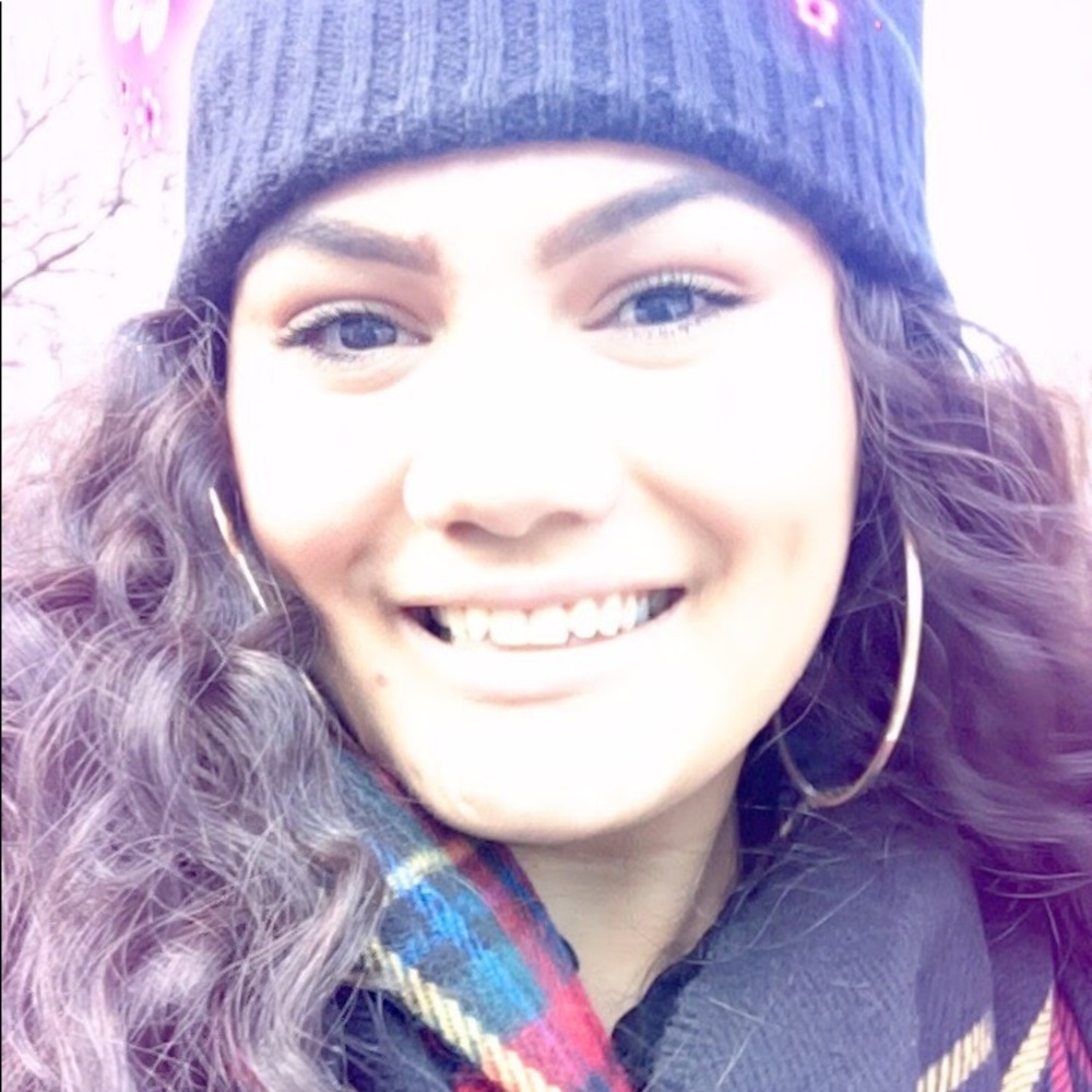 Meet your Posher, Nora