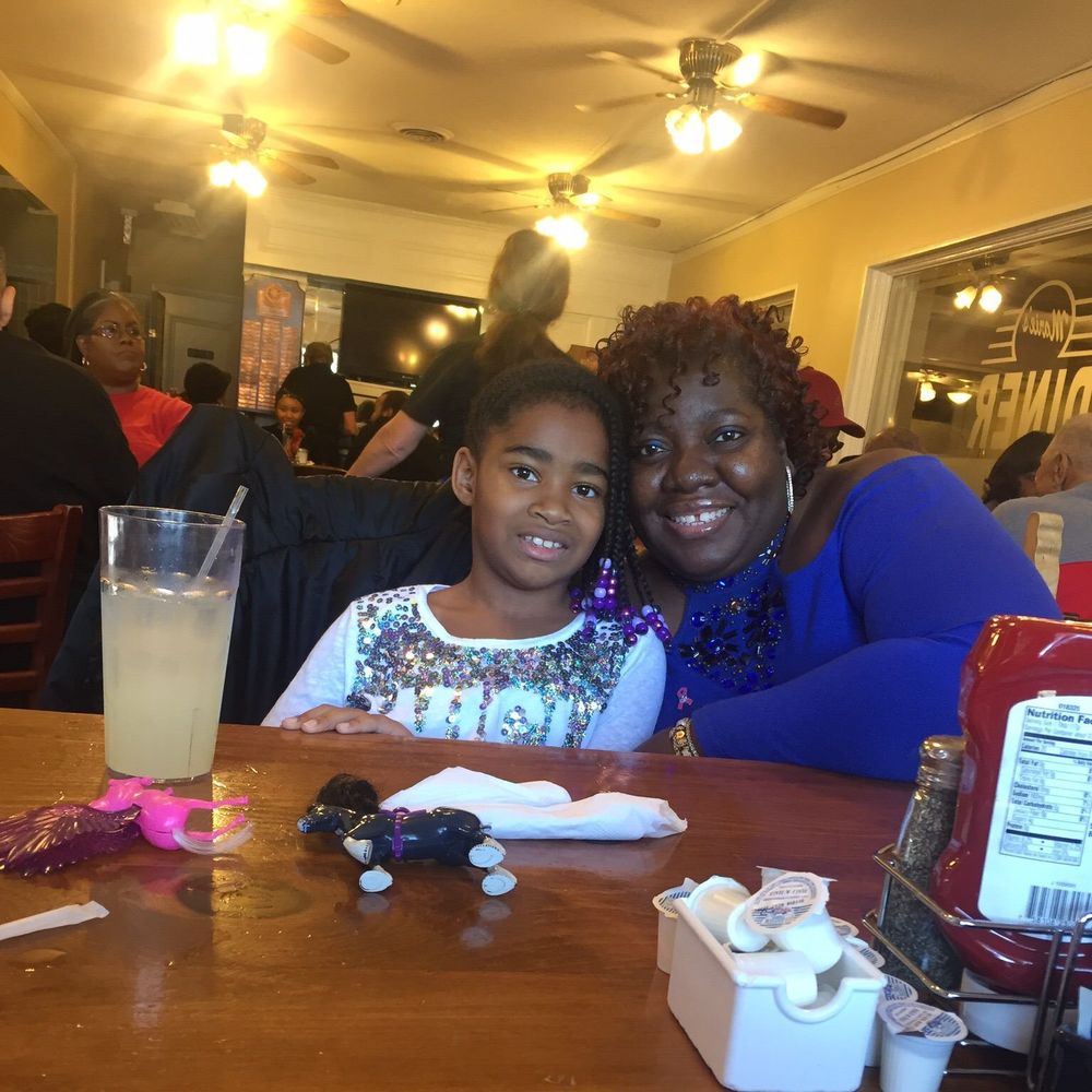 Meet your Posher, Dekisha