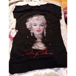 🎄Marily Monroe Final Price🔥black top / sleepwear
