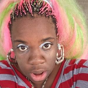 Meet your Posher, Foreign princess