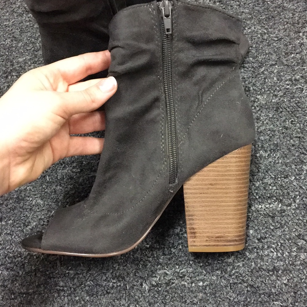 Open toe booties - Picture 4 of 4