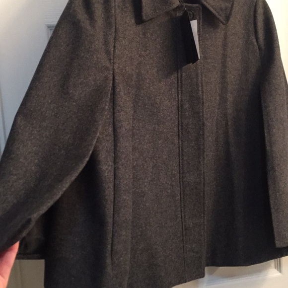 Banana Republic Melton Wool Cape - Picture 4 of 4