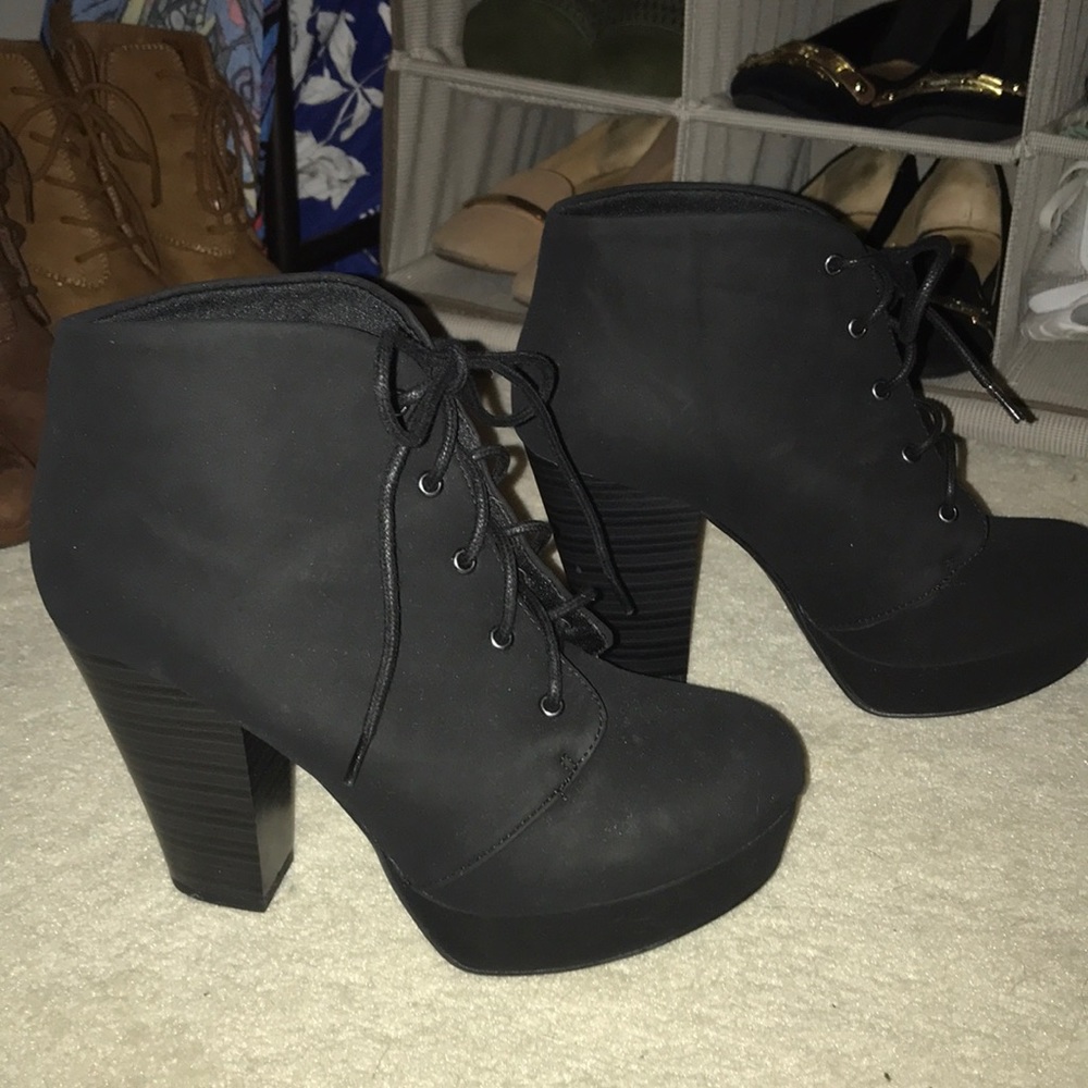 Black lace up booties ! Size 7.