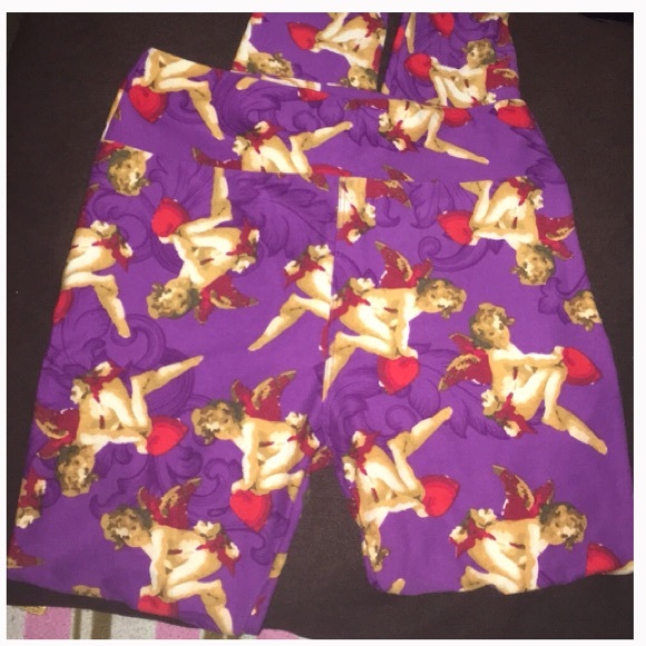 LuLaRoe Pants - 3 for $10🔹Lularoe OS Valentine Leggings NWOT