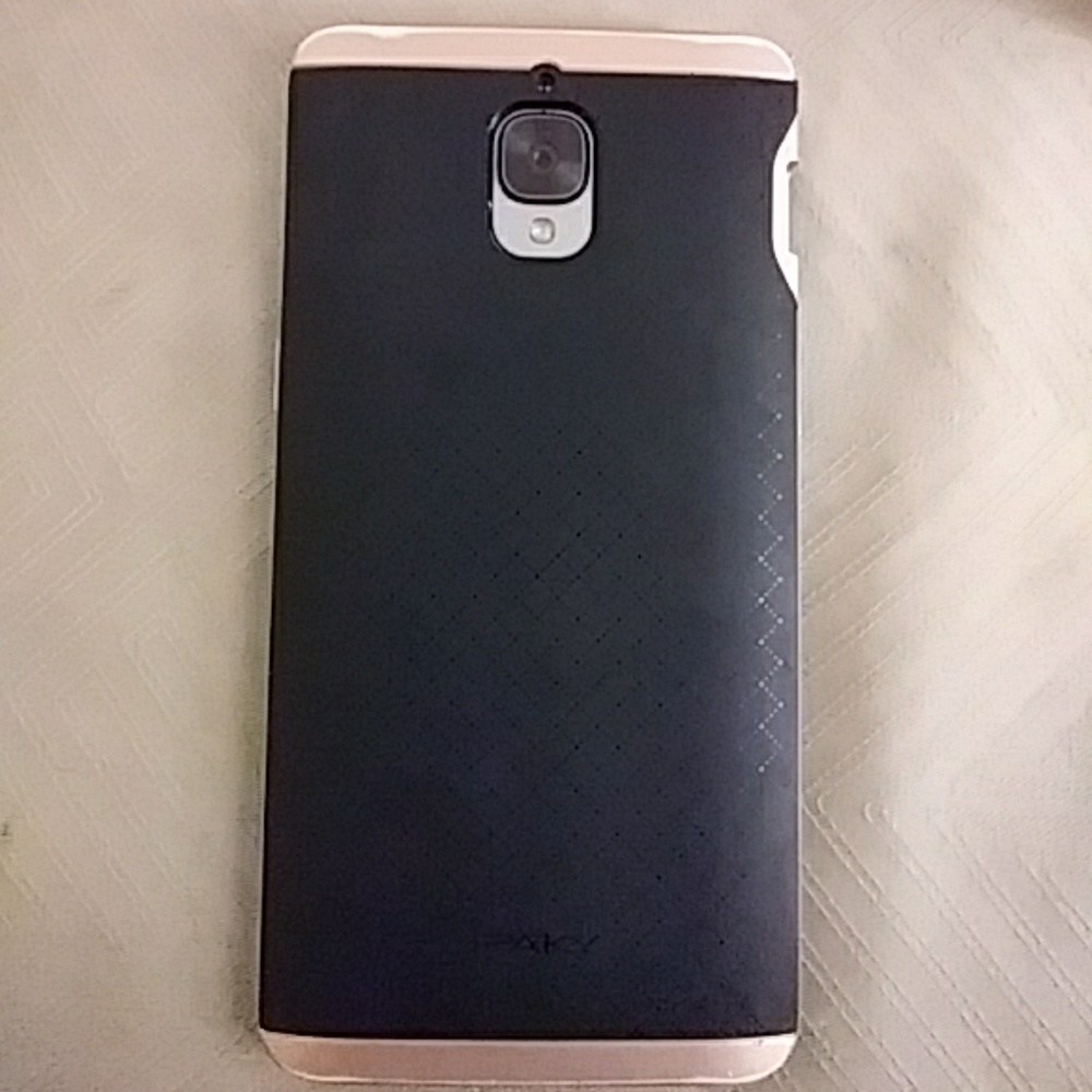 Oneplus Phone - Picture 2 of 2