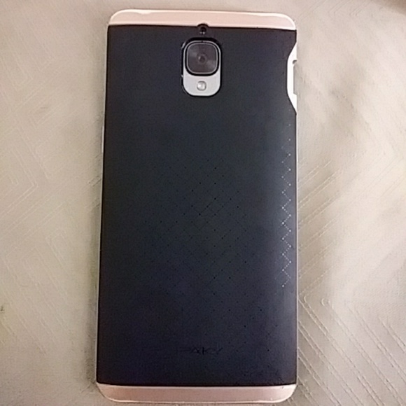 Oneplus Phone - Picture 2 of 2