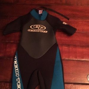 Kids size 6 wetsuit