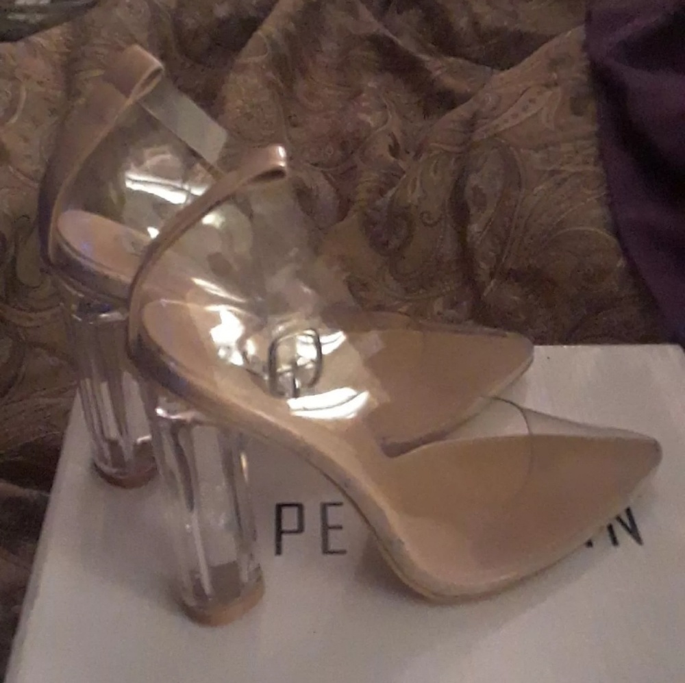 Cape Robbin "ELLA" clear pumps