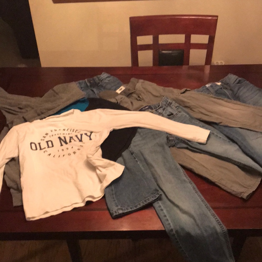 Gently used BOYS SIZE 7 OLD NAVY Lot