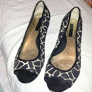 Bandolino peep toe flats