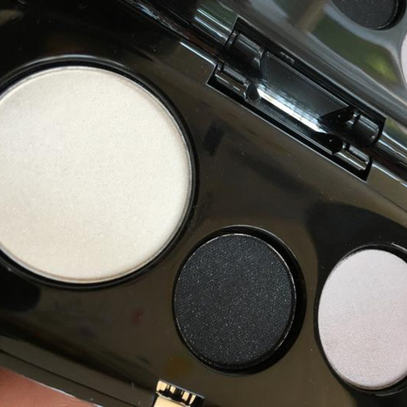 🔴SOLD🔴 Marc Jacobs EyeConic Plush Eyeshadow - Picture 4 of 8