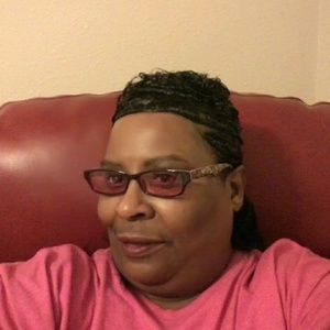 Meet your Posher, Yvette