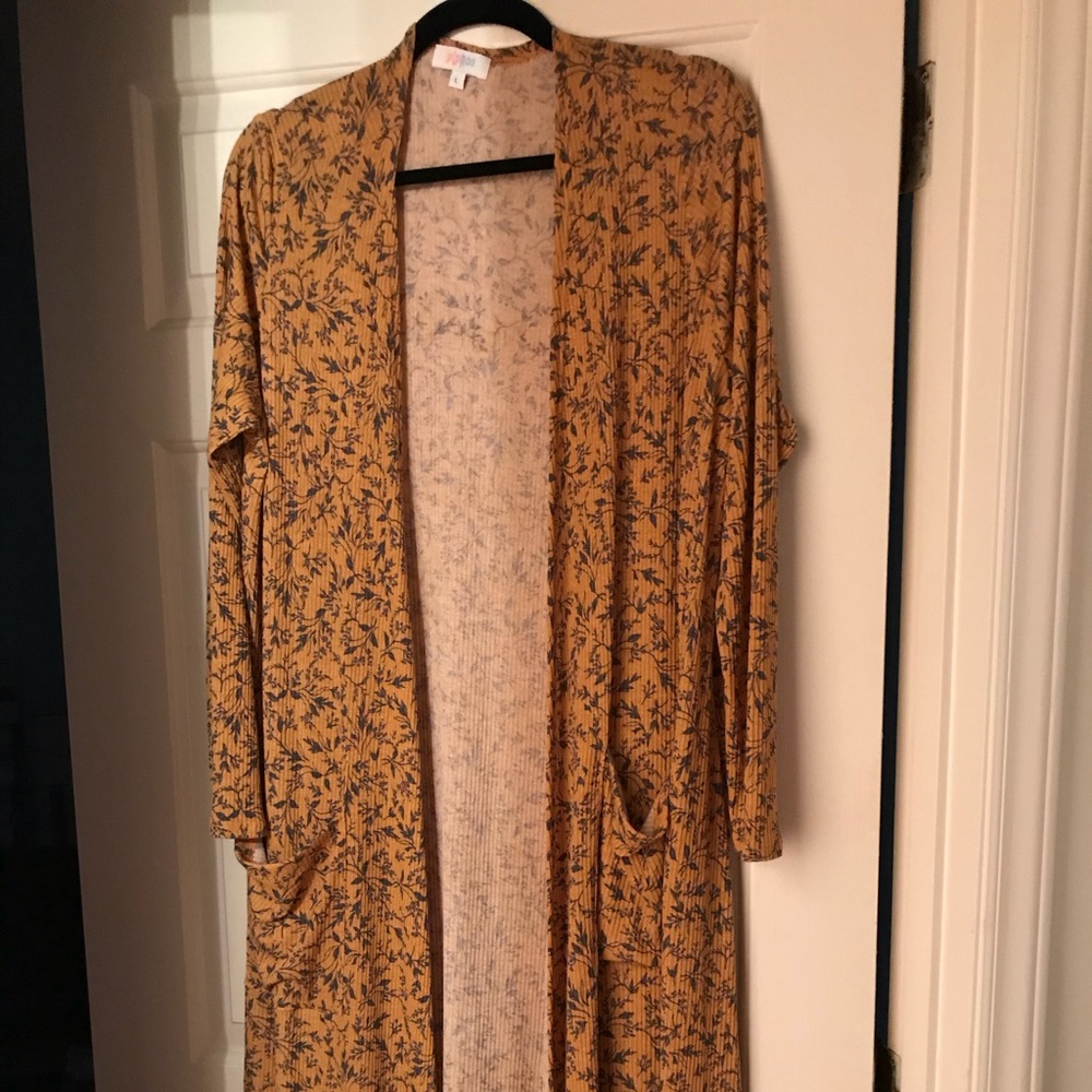 LulaRoe SARAH NWT LG.