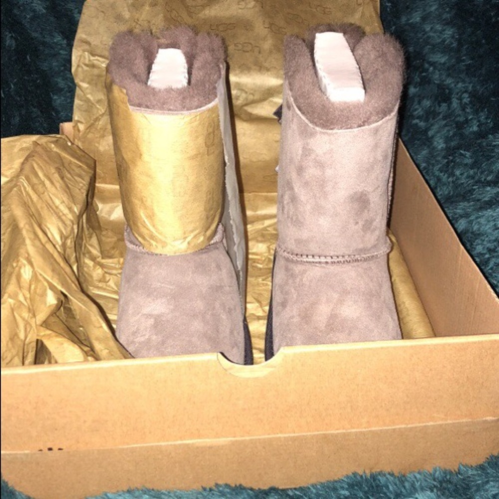 T Bailey Bow Uggs 3280t t/sygr