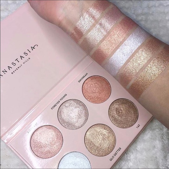 ABH x Nicole Guerriero Glow Kit - Picture 3 of 3